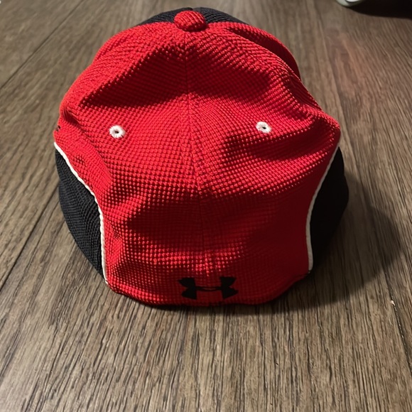 2/$25 Under Armour Men’s Fitted Cap M/L - Picture 4 of 7